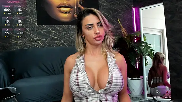 IzabelaTessa online show from 10-05-25, 07:23