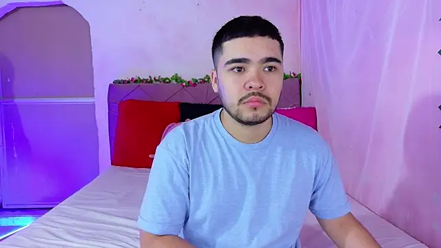  mia and mike  online show from 10-07-25, 02:14