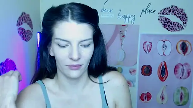 Snapshot of VanessaRey_ chatting on 11-13-25, 07:13 VanessaRey online show from 11-13-25, 07:13