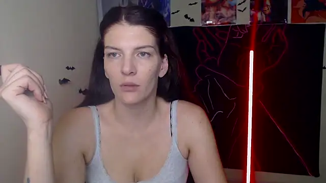 Snapshot of VanessaRey_ chatting on 11-26-25, 05:36 VanessaRey online show from 11-26-25, 05:36