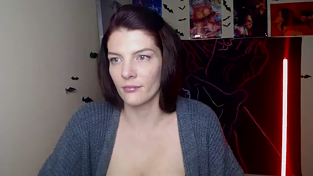 Snapshot of VanessaRey_ chatting on 11-29-25, 06:00 VanessaRey online show from 11-29-25, 06:00