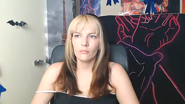 Snapshot of VanessaRey_ chatting on 06-21-26, 06:38 VanessaRey online show from 06-21-26, 06:38
