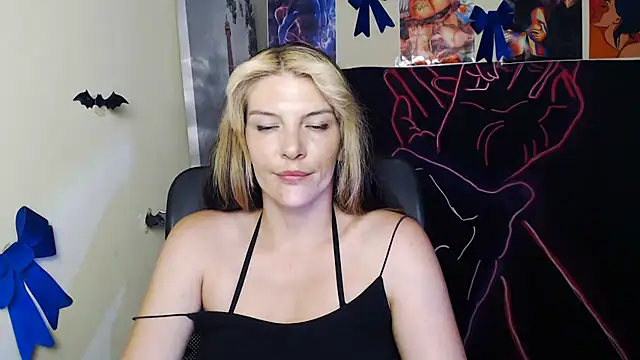 Snapshot of VanessaRey_ chatting on 07-01-26, 06:15 VanessaRey online show from 07-01-26, 06:15