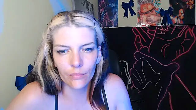 Snapshot of VanessaRey_ chatting on 07-12-26, 06:26 VanessaRey online show from 07-12-26, 06:26