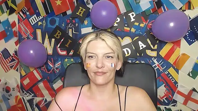 Snapshot of VanessaRey_ chatting on 07-14-26, 10:43 VanessaRey online show from 07-14-26, 10:43