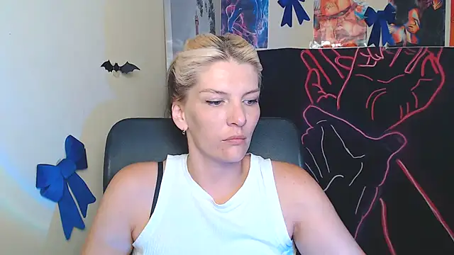 Snapshot of VanessaRey_ chatting on 07-22-26, 06:49 VanessaRey online show from 07-22-26, 06:49