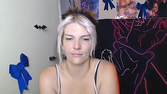 Snapshot of VanessaRey_ chatting on 07-25-26, 04:54 VanessaRey online show from 07-25-26, 04:54