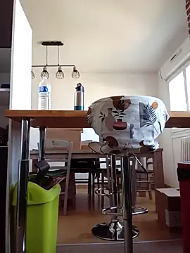 Snapshot of steven7246 chatting on 09-09-25, 10:04 steven7246 online show from 09-09-25, 10:04