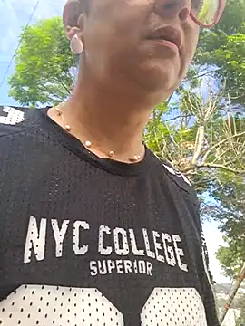 Snapshot of Amadamilf1980 chatting on 10-22-25, 01:55 Amadamilf1980 online show from 10-22-25, 01:55