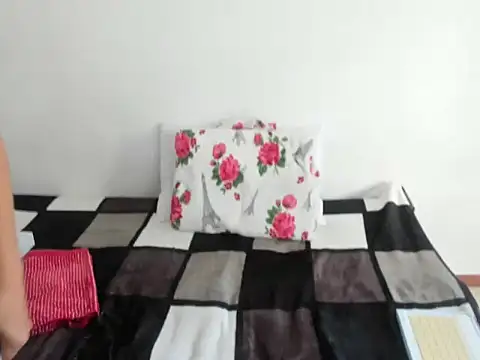 DulceXmile online show from 10-16-25, 07:04