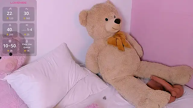 Snapshot of BritanyLin__ chatting on 10-11-25, 05:17 BritanyLin   online show from 10-11-25, 05:17