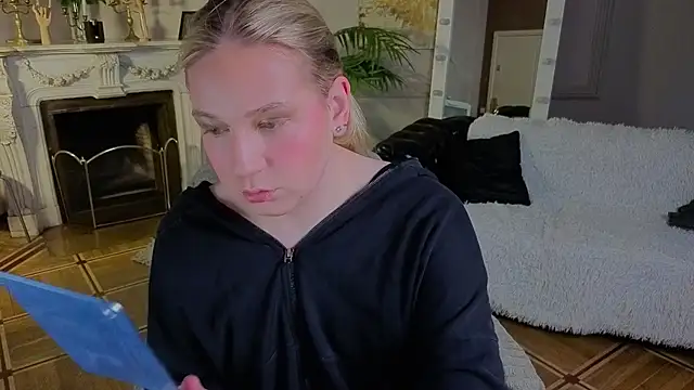 Snapshot of Jes_Solar chatting on 09-17-25, 02:52 Jes Solar online show from 09-17-25, 02:52