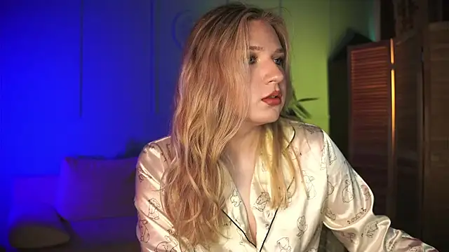 Snapshot of Jes_Solar chatting on 09-21-25, 03:13 Jes Solar online show from 09-21-25, 03:13