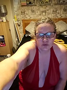 MissQueenBeex online show from 03-08-26, 07:39