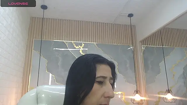 Snapshot of nei_girl chatting on 09-19-25, 11:22 nei girl online show from 09-19-25, 11:22