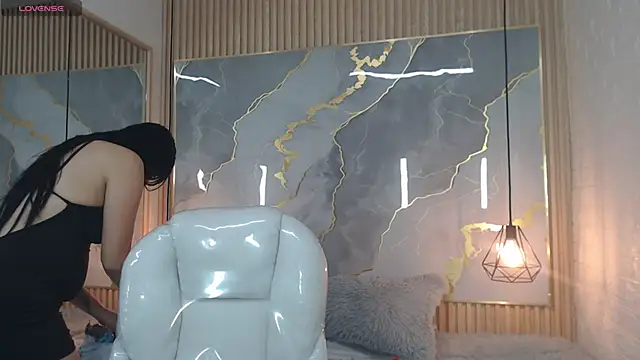 nei girl online show from 11-13-25, 01:37