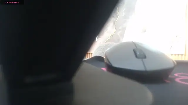 nei girl online show from 12-19-25, 11:17