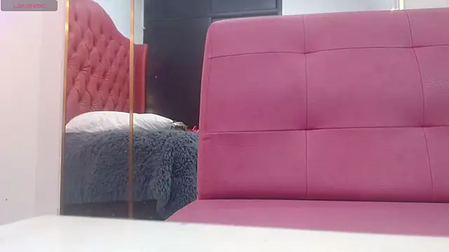 nei girl online show from 04-13-26, 11:48