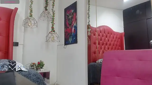 nei girl online show from 04-24-26, 11:45