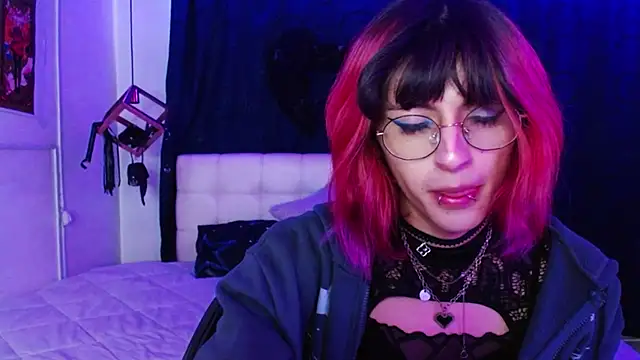 goth minerva online show from 11-03-25, 01:23