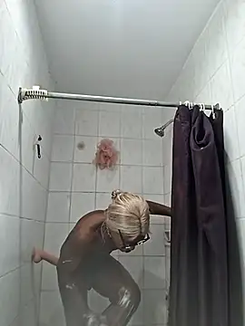 Snapshot of ItsBarbieBitcxxxx69 chatting on 11-20-25, 08:14 ItsBarbieBitcxxxx69 online show from 11-20-25, 08:14