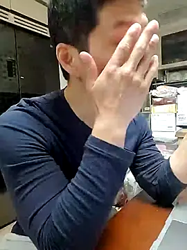 woonee827372 online show from 11-24-25, 08:25