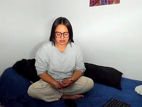 KatyBrunette online show from 12-18-25, 10:10