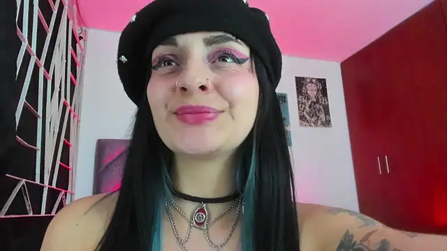 KARINNA  RAVEN online show from 12-19-25, 12:17