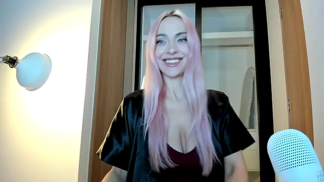  Miss Valentina  online show from 11-23-25, 12:16