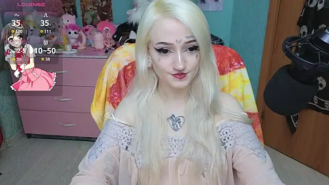 Snapshot of Manuela_unicorn chatting on 05-14-26, 07:53 Manuela unicorn online show from 05-14-26, 07:53