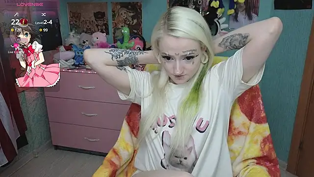 Snapshot of Manuela_unicorn chatting on 07-14-26, 05:51 Manuela unicorn online show from 07-14-26, 05:51