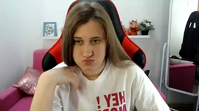 Lucky Lana online show from 07-13-26, 02:47