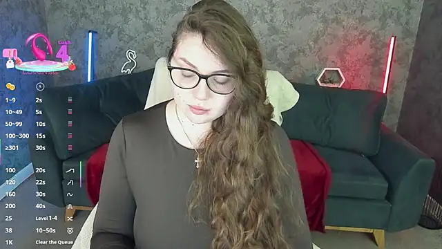 LuxSopphia online show from 04-20-26, 07:04