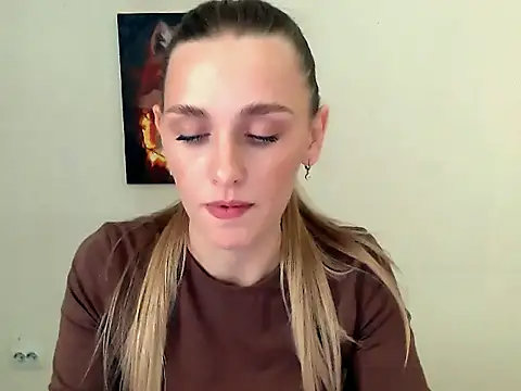 Doll Angelina online show from 10-04-25, 05:49