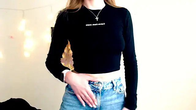 Doll Angelina online show from 03-07-26, 09:28