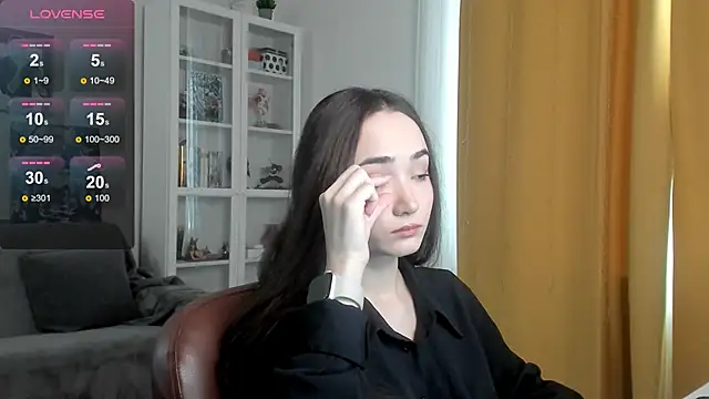 Lillllos online show from 11-24-25, 04:34