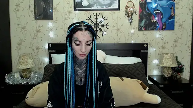 Snapshot of Velvetbat chatting on 12-16-25, 06:51 Velvetbat online show from 12-16-25, 06:51