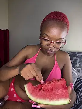 Snapshot of YummyMelanin117 chatting on 10-05-25, 11:46 YummyMelanin117 online show from 10-05-25, 11:46