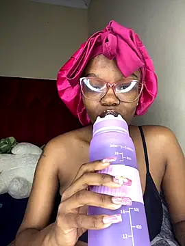 Snapshot of YummyMelanin117 chatting on 11-30-25, 06:45 YummyMelanin117 online show from 11-30-25, 06:45