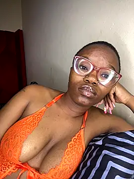 Snapshot of YummyMelanin117 chatting on 12-02-25, 04:02 YummyMelanin117 online show from 12-02-25, 04:02