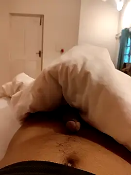 Snapshot of UAjit chatting on 09-20-25, 01:17 UAjit online show from 09-20-25, 01:17