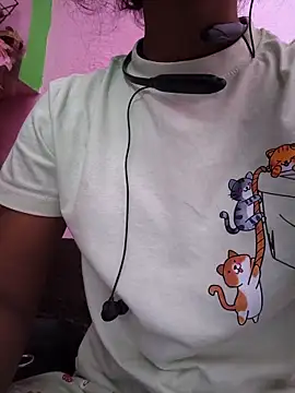 Eshna Dabral online show from 10-28-25, 02:59