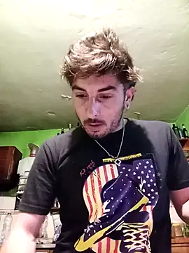 Snapshot of Tiococo420 chatting on 09-27-25, 07:57 Tiococo420 online show from 09-27-25, 07:57