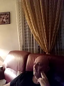 Alexis Bull online show from 09-15-25, 10:21