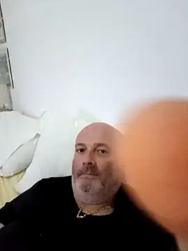 Alexis Bull online show from 09-20-25, 08:10