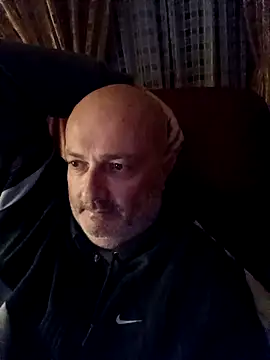 Alexis Bull online show from 10-18-25, 10:21