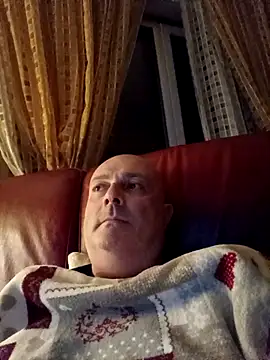 Alexis Bull online show from 12-01-25, 12:04