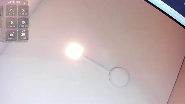 andrea xoe  online show from 11-12-25, 11:43