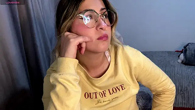 emma  bell  online show from 11-03-25, 11:04