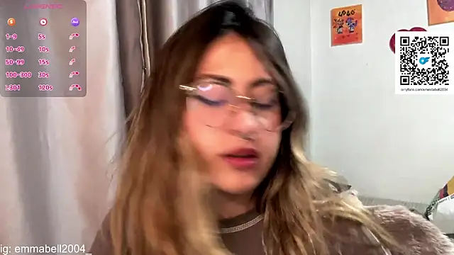 Snapshot of emma__bell_ chatting on 02-08-26, 11:30 emma bell online show from 02-08-26, 11:30